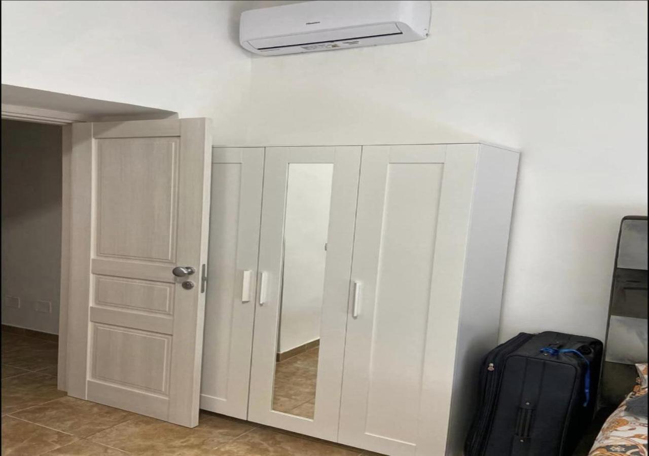 Miris Home Fast And Comfortable With Self Check In 8 Minutes Walk Near Naples Airport מראה חיצוני תמונה