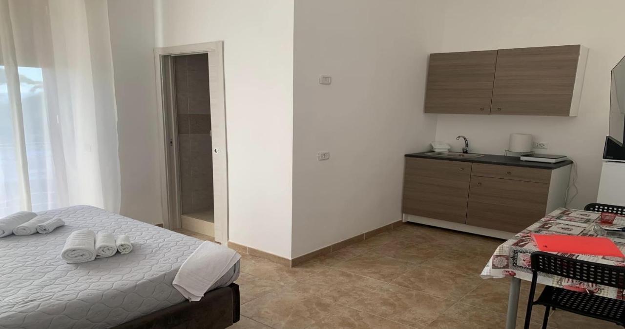 Miris Home Fast And Comfortable With Self Check In 8 Minutes Walk Near Naples Airport מראה חיצוני תמונה